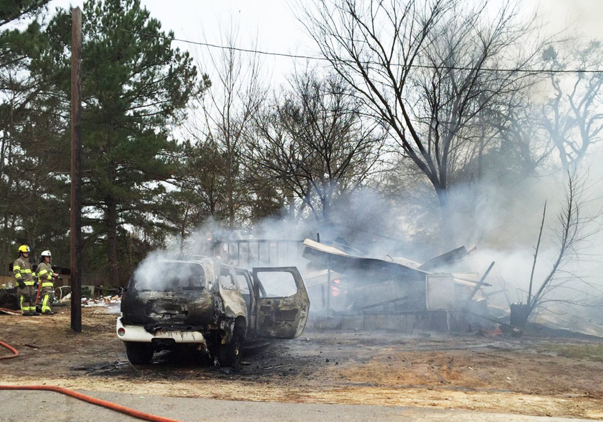 Christmas Eve fire destroys house, vehicle in Cuney